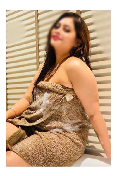 Call Girls in Iqbal Town